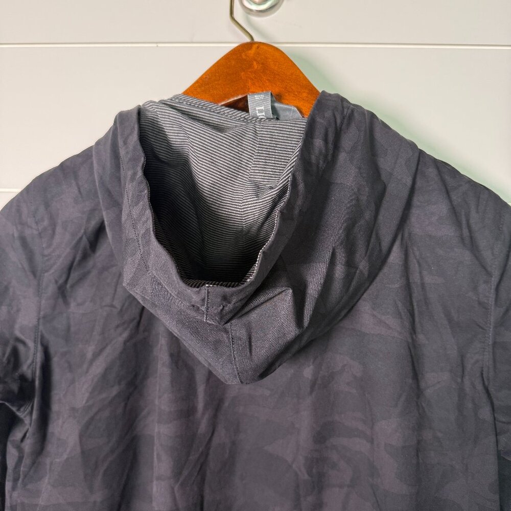 Vuori Full Zip Hooded Black Camo Jacket Size Small - Picture 3 of 14